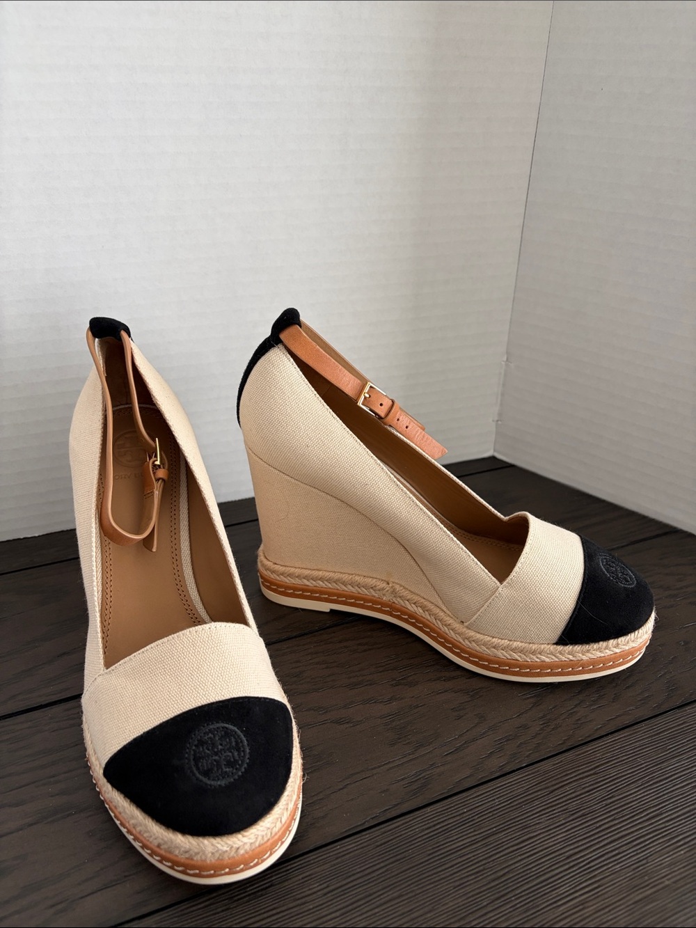 Tory Burch Beige Canvas Espadrille Wedges with Black Toe Cap - Picture 2 of 5